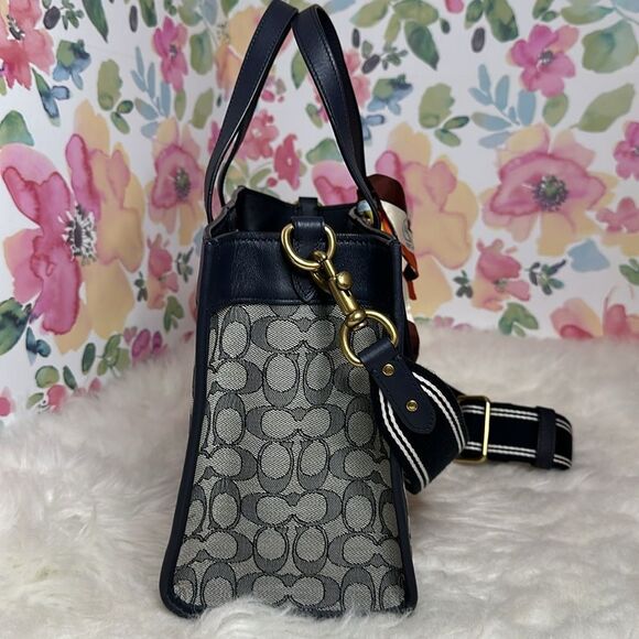 💯Authentic Coach Tote Monogram Handbag🍀 - Picture 12 of 17